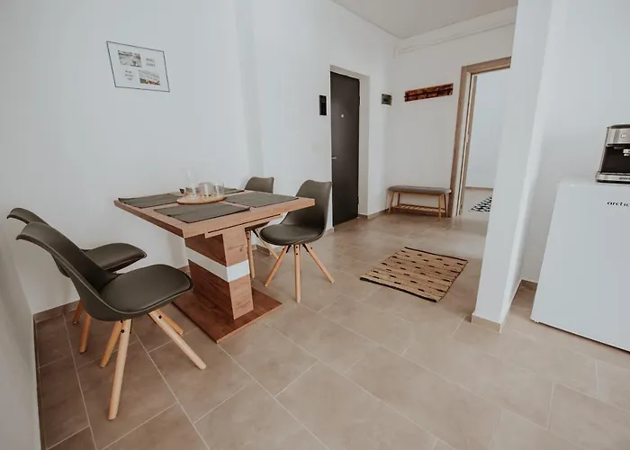 The Nook Aparthotel 3*